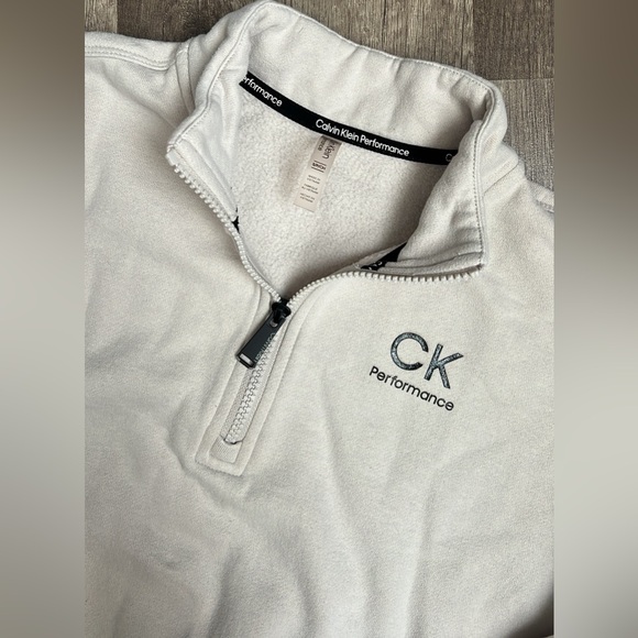 Calvin Klein Performance half zip - Picture 3 of 4